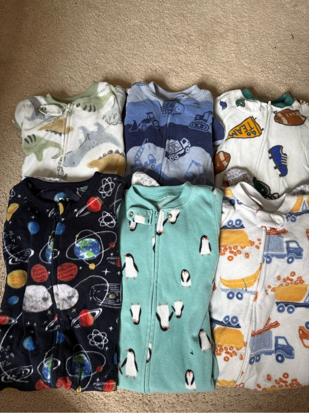 6 pairs of fleece footie pajamas size 9 months - carters and children’s place